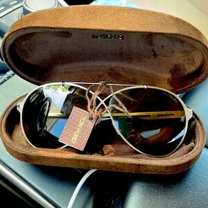 Men Tom Ford (full size) Aviator glasses. With original box and tags